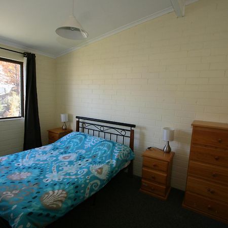 Alpha Centauri Townhouses Jindabyne Room photo